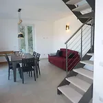Lägenhet Casa Delle Palme Porto Valtravaglia