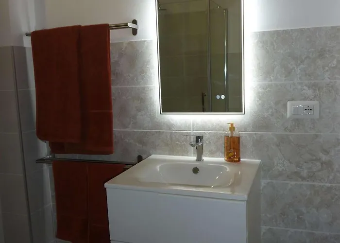 Casa Delle Palme Apartment Porto Valtravaglia